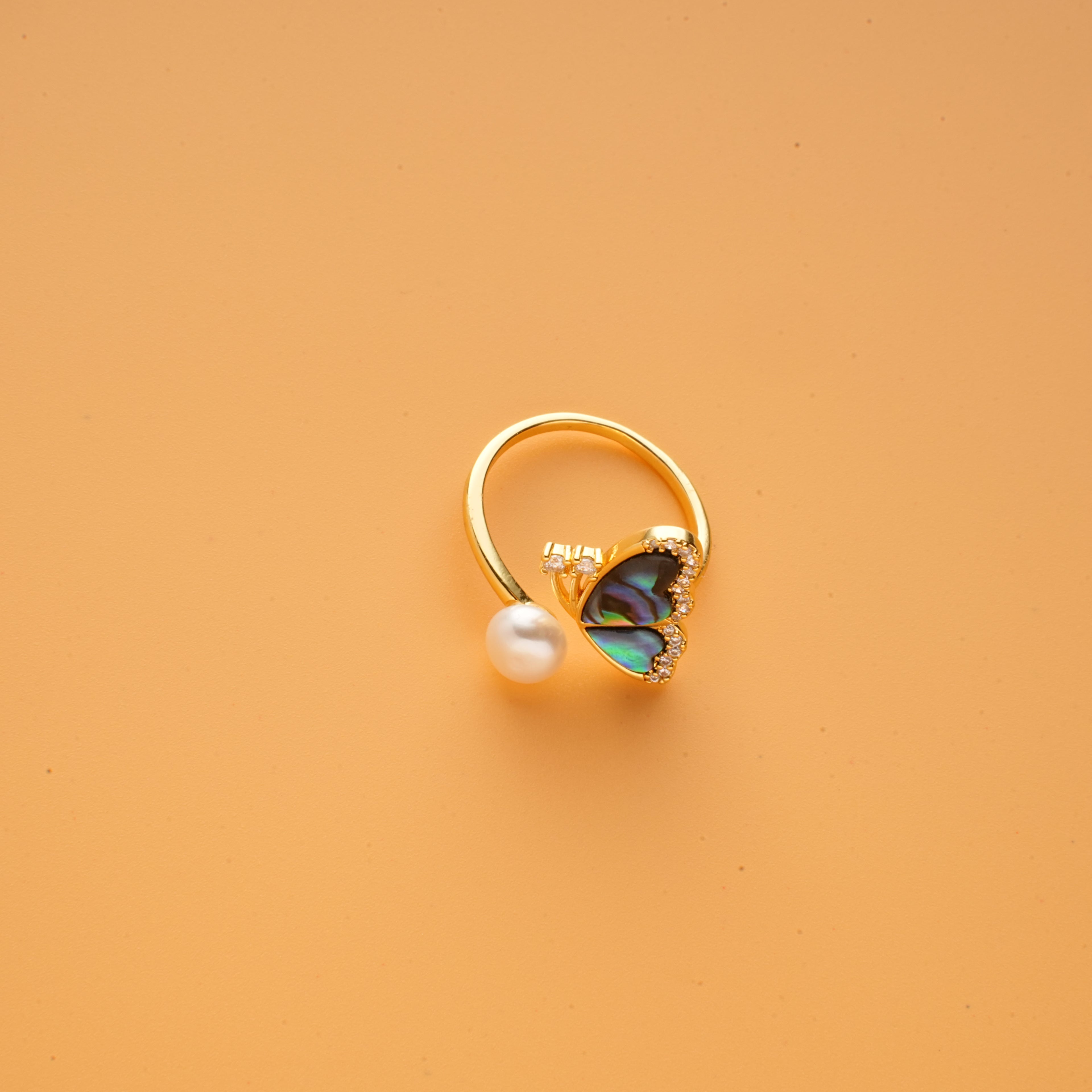 Green Butterfly Pearl Ring