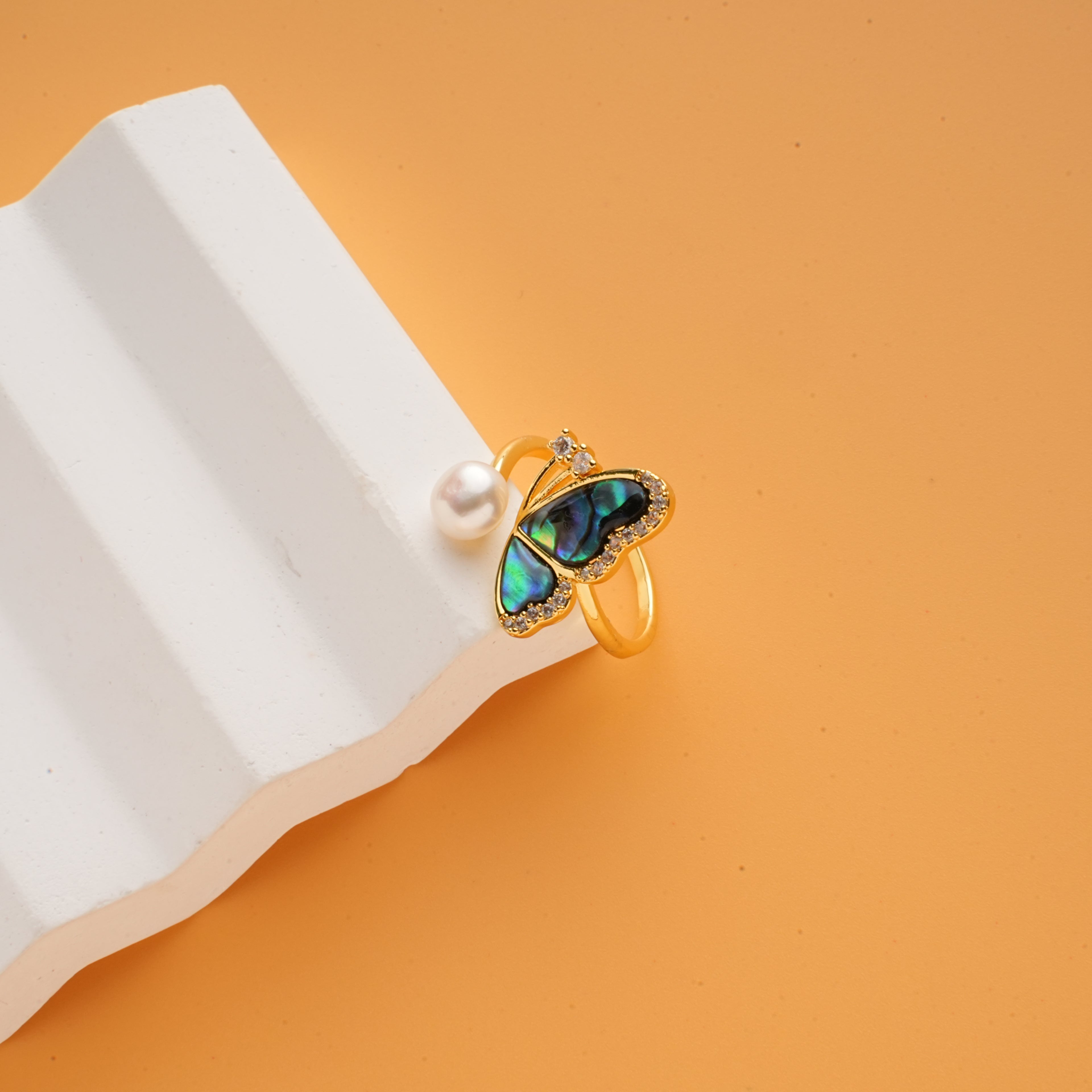 Green Butterfly Pearl Ring