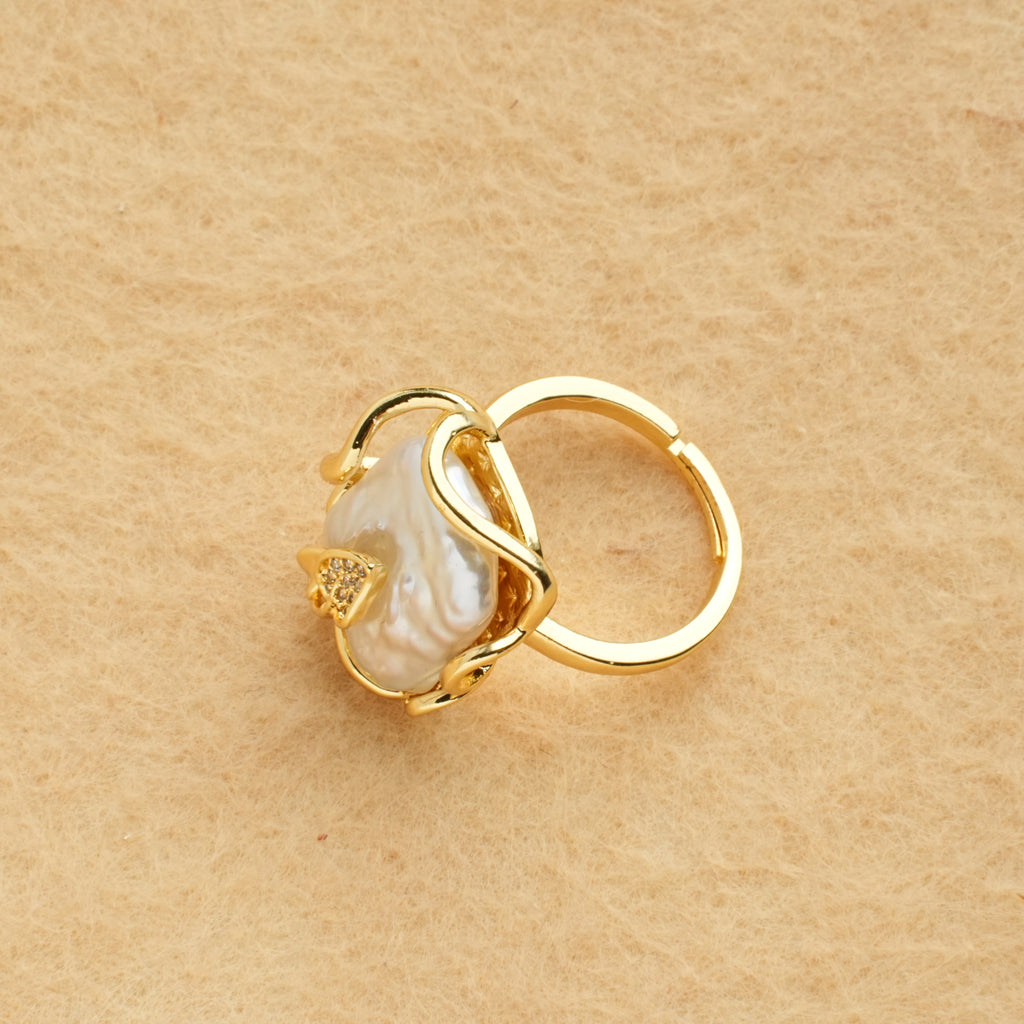 Natural Baroque Pearl Leaf Ring