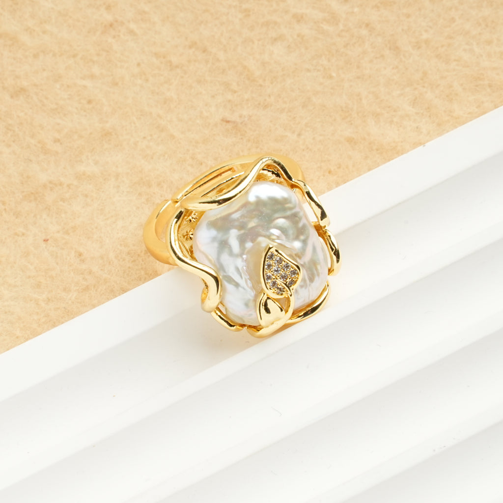 Natural Baroque Pearl Leaf Ring