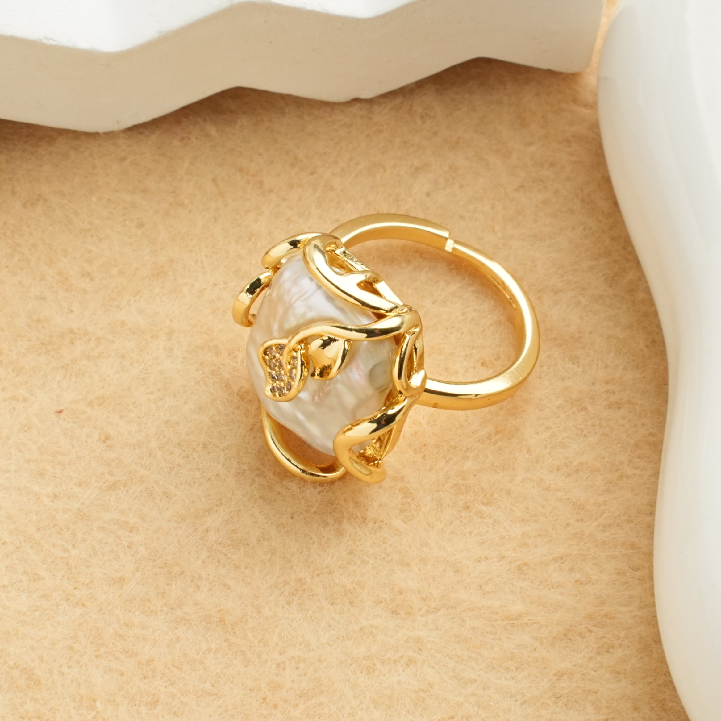 Natural Baroque Pearl Leaf Ring