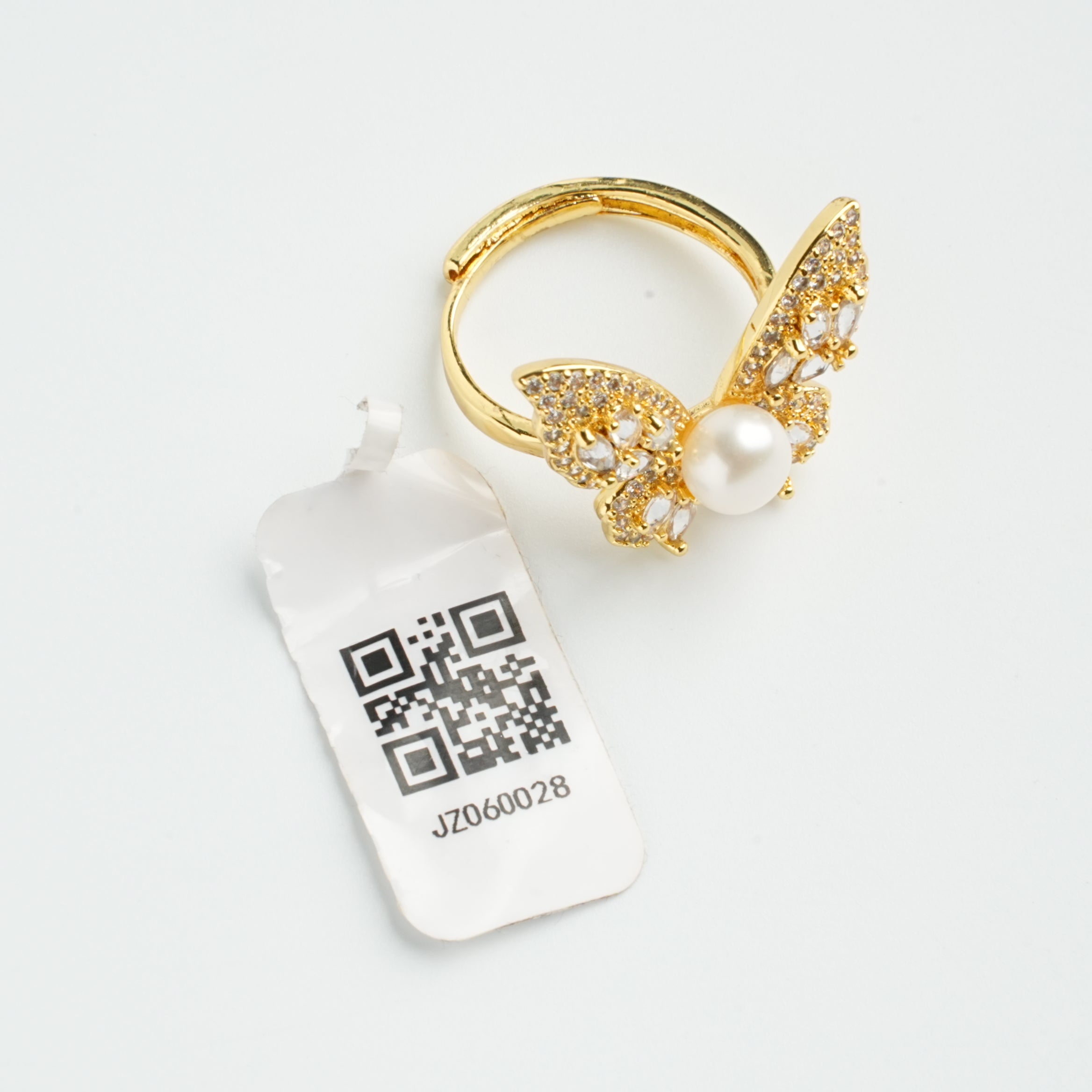 Freshwater Pearl &amp; Butterfly Zircon Ring