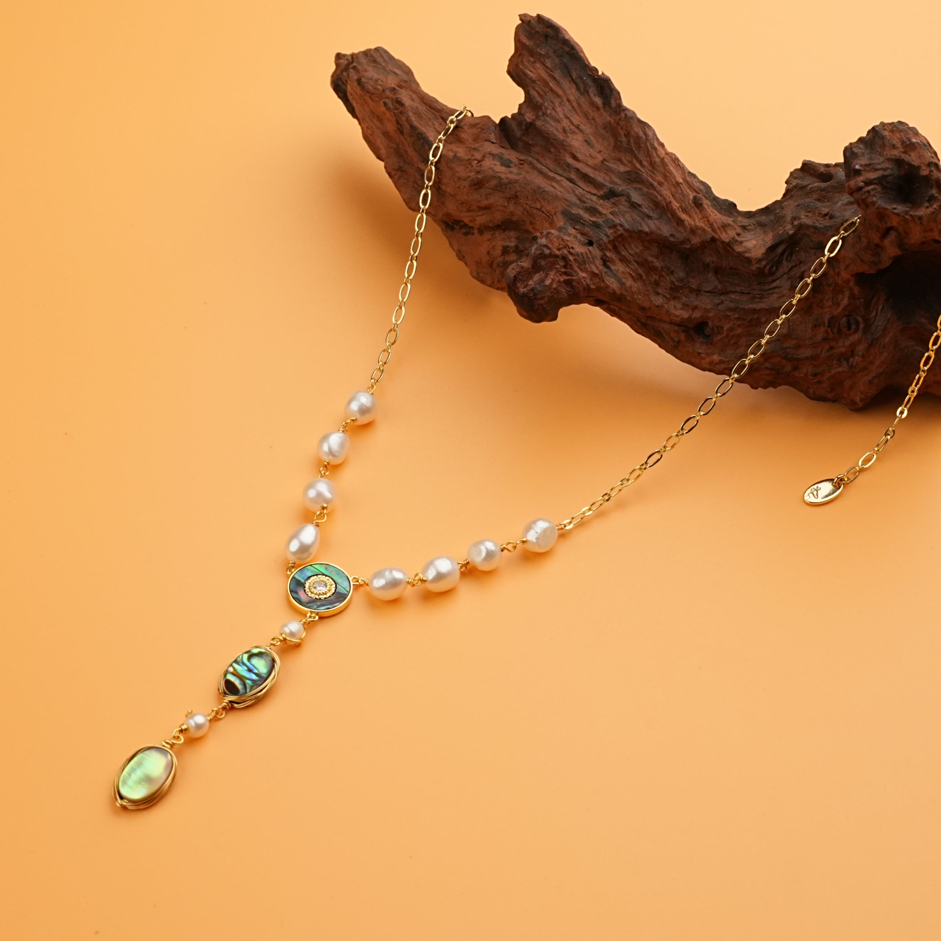 Dopamine Glow Pearl Necklac