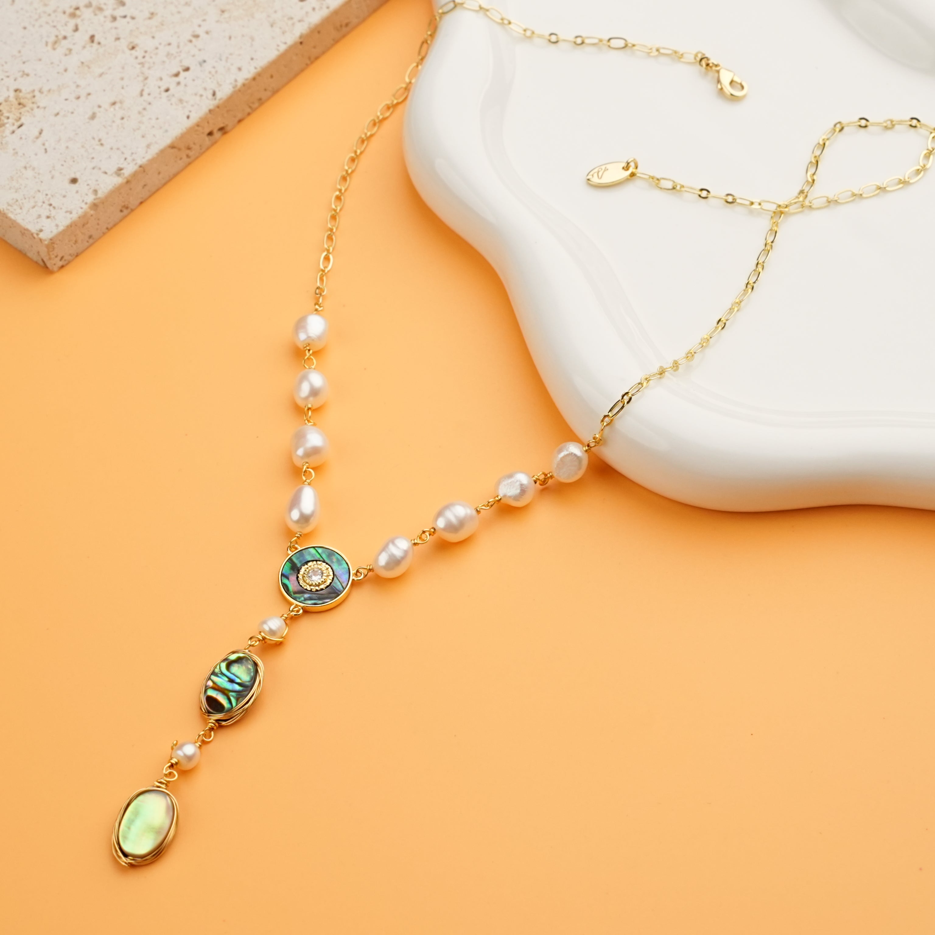 Dopamine Glow Pearl Necklac